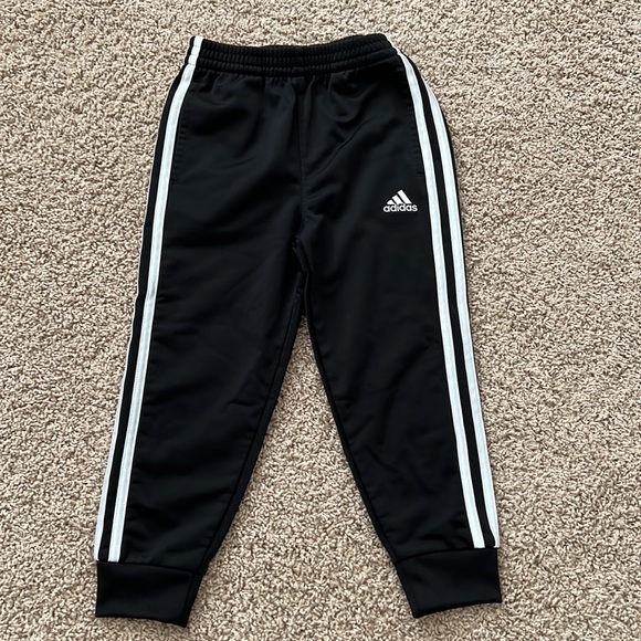 Adidas track suit, ๐ค๐ค color, size 4 - Picture 4 of 5